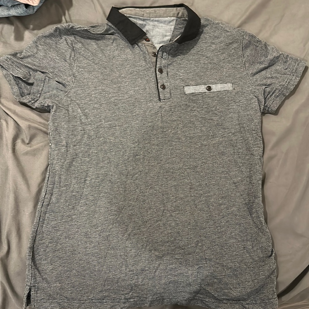 SAKS FIFTH AVENUE COLLARED TSHIRT